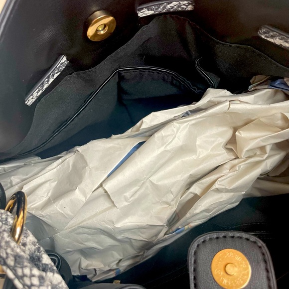 Badgley Mischka black, vegan leather bag with snake print handle - Picture 6 of 8